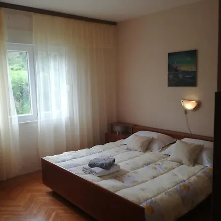 Apartman Fena *